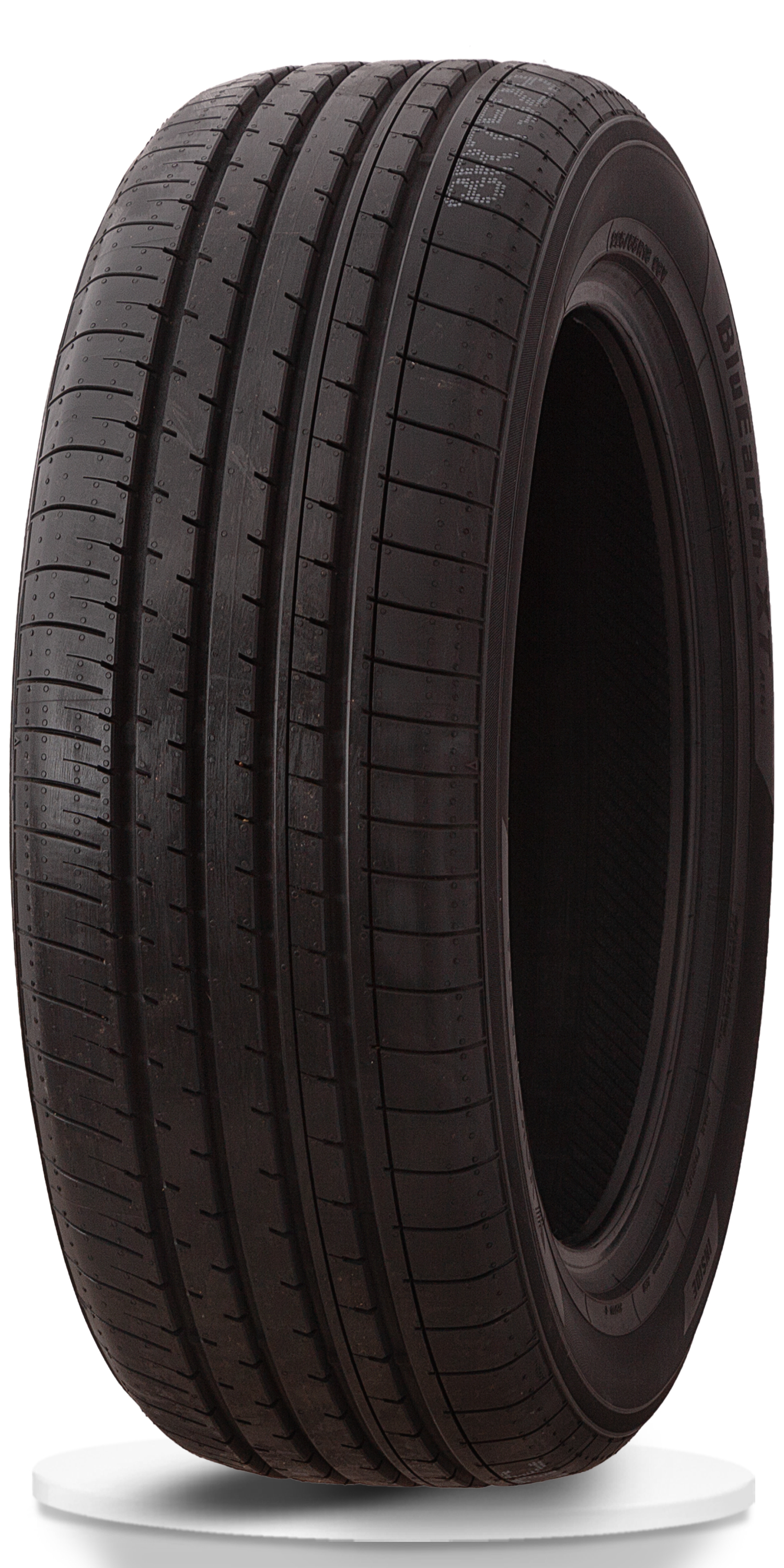 235/50R20    Yokohama BluEarth-XT AE61  100V