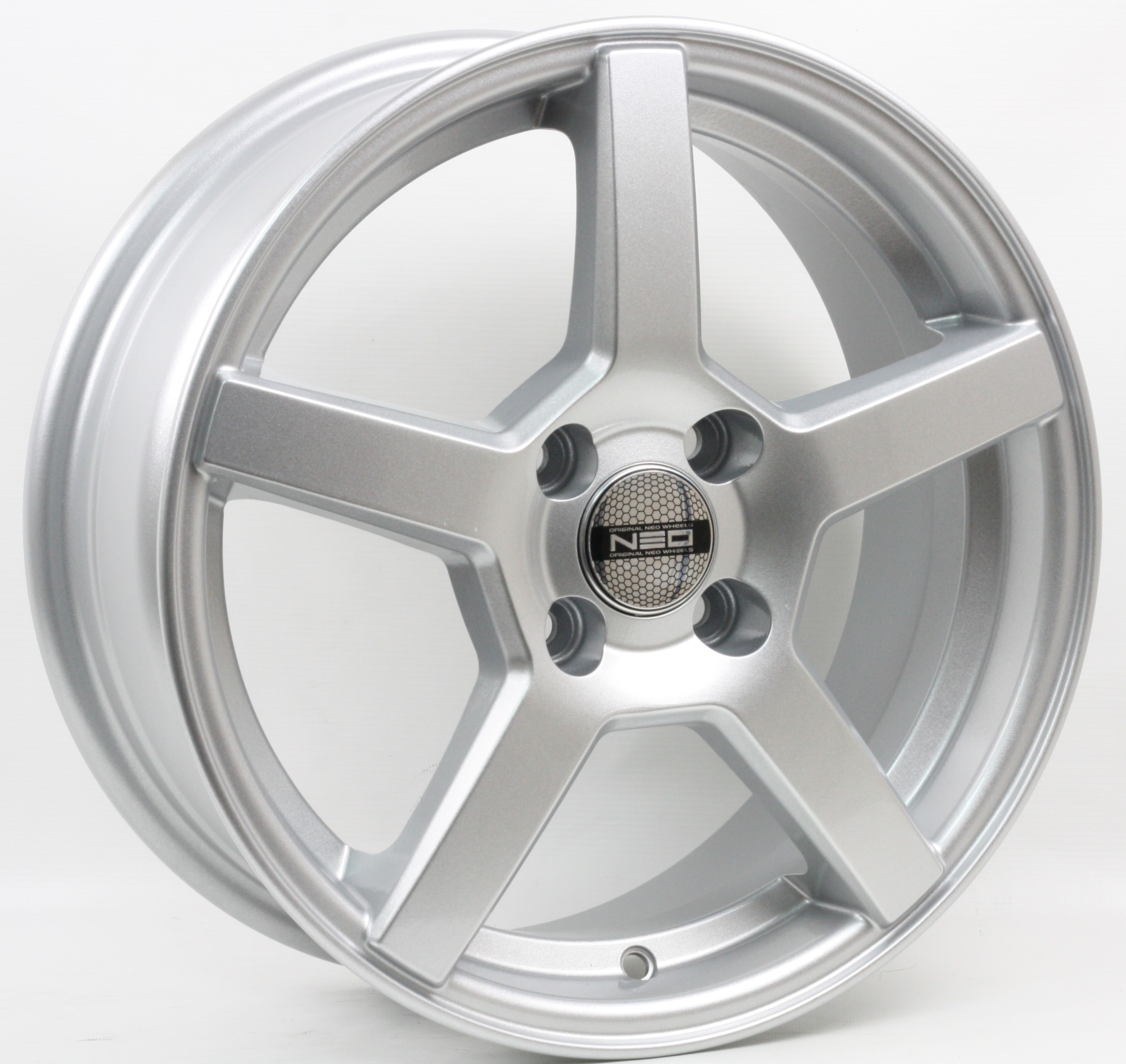 15    NEO     V03-1560  6.0*15 5*100 ET38 D57.1  S