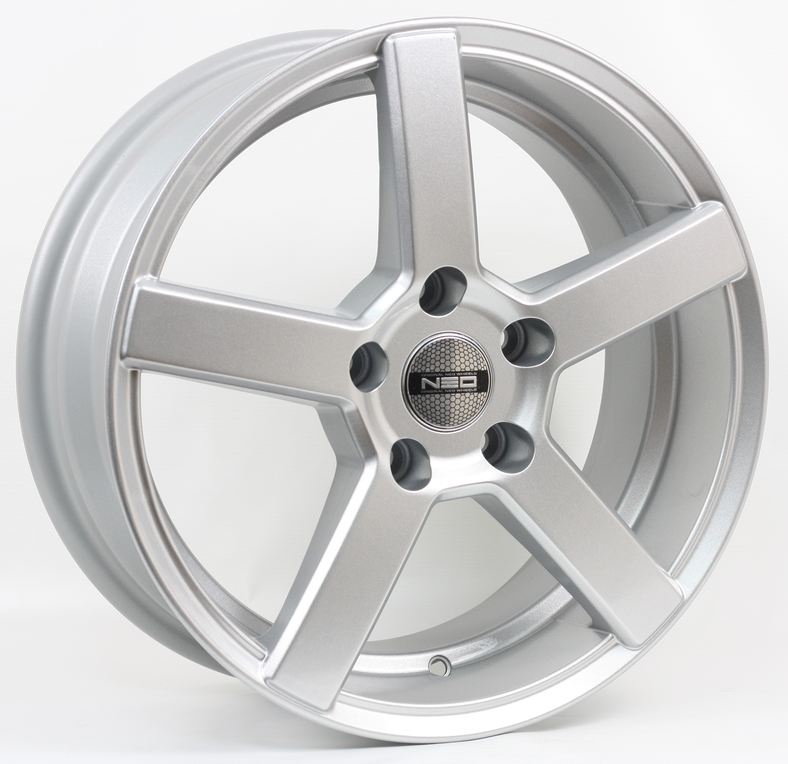 16    NEO     V03-1665  6.5*16 4*100 ET40 D60.1  S